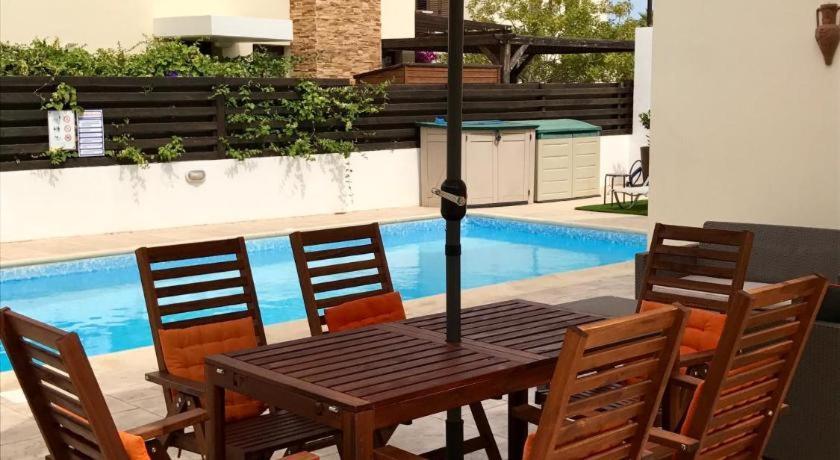 Unique Beach Luxurious Villas ไอยานาปา ภายนอก รูปภาพ