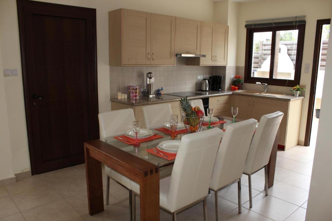 Unique Beach Luxurious Villas ไอยานาปา ภายนอก รูปภาพ